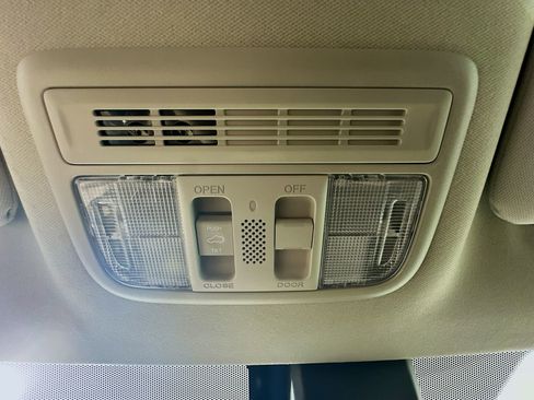Used 2020 Honda HR-V EX image 34