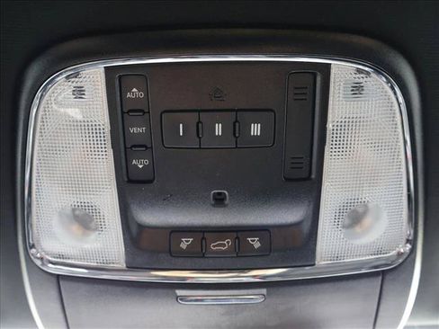 Used 2020 Dodge Durango R/T w/ Blacktop Package AWD/4WD image 24