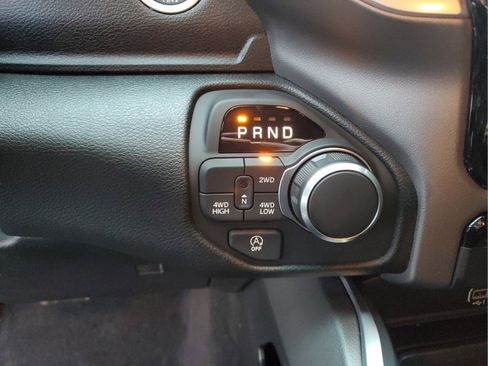 Certified 2026 RAM 1500 Express AWD/4WD image 20