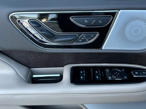 Certified 2024 Lincoln Navigator Reserve image 11