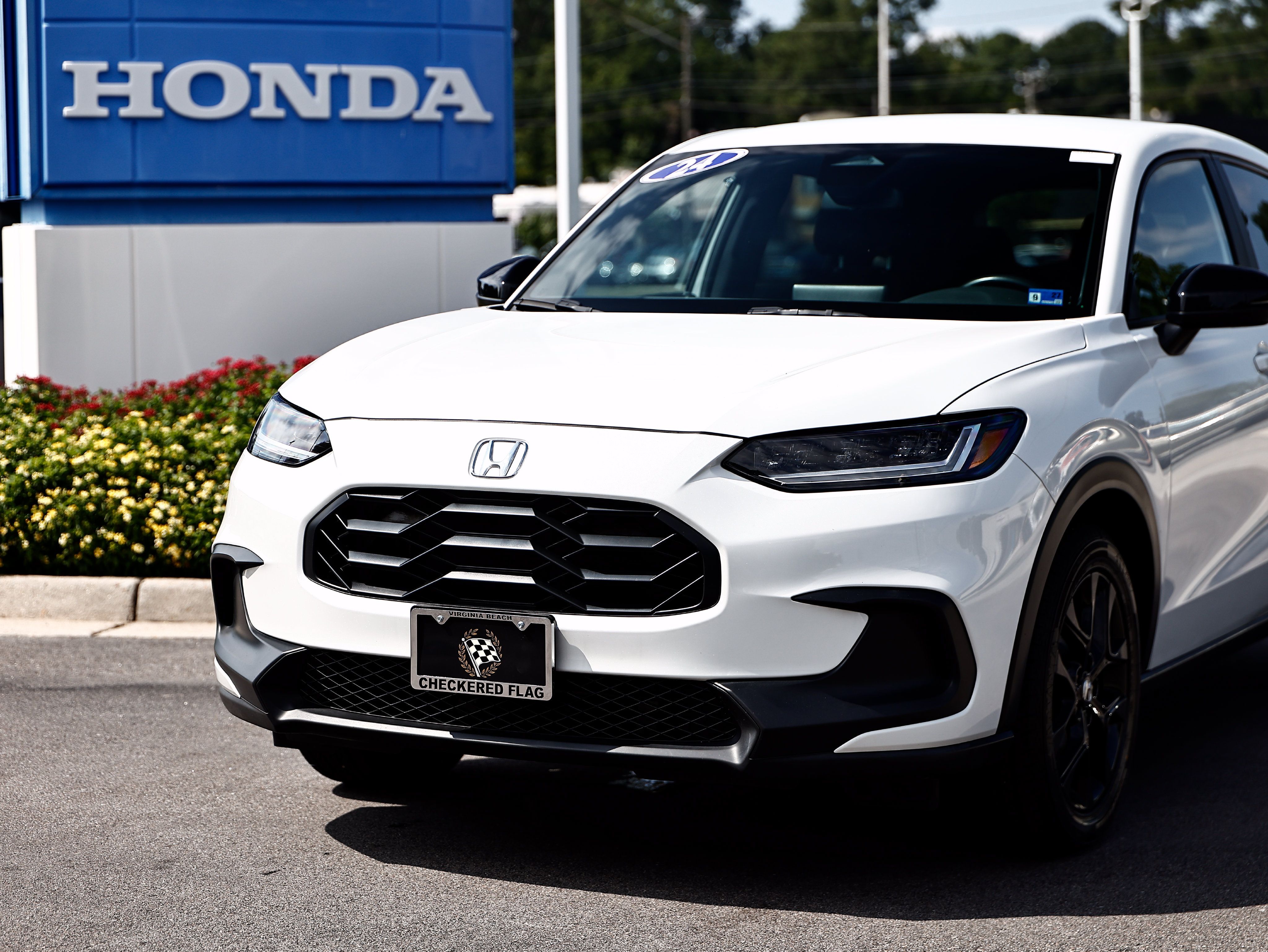 Used 2024 Honda HR-V Sport image 2