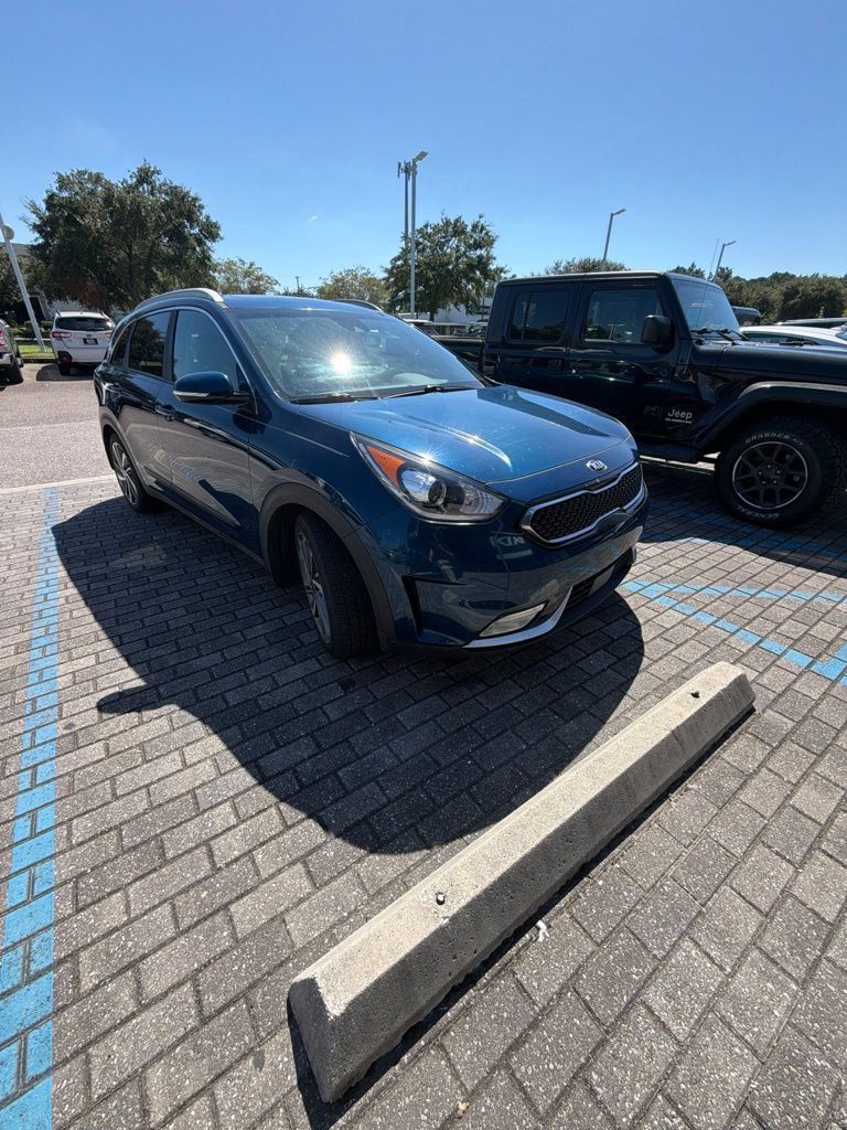 Used 2019 Kia Niro Touring FWD image 8