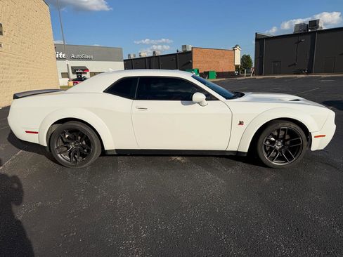 Used 2022 Dodge Challenger R/T Scat Pack RWD image 6