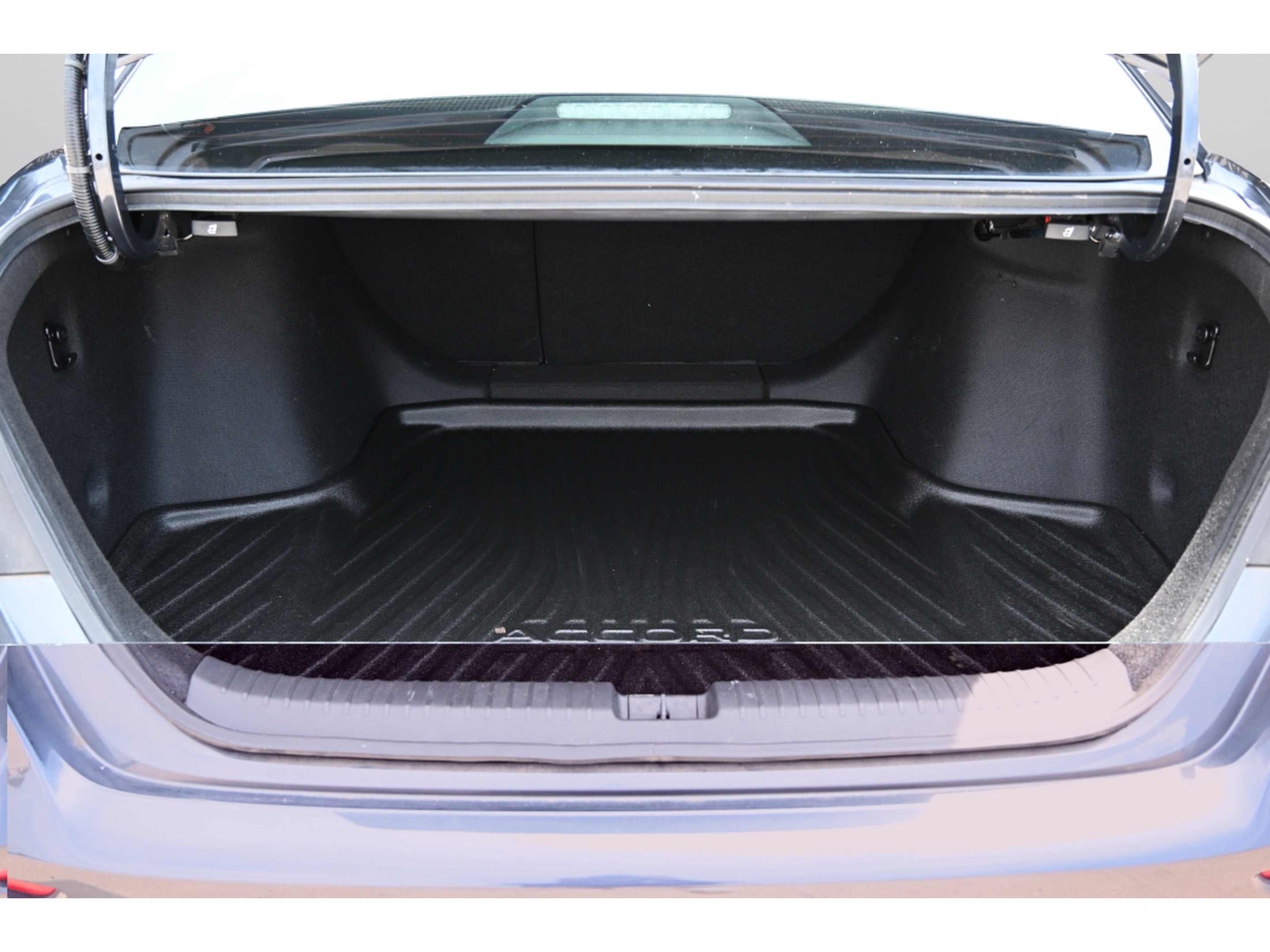Certified 2025 Honda Accord SE image 13