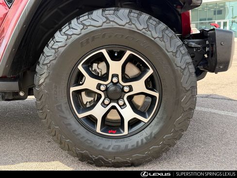Used 2021 Jeep Wrangler Unlimited Rubicon AWD/4WD image 10