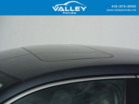 Used 2023 Honda Civic EX-L image 3
