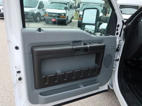 Used 2016 Ford F250 XL w/ Power Equipment Group image 8