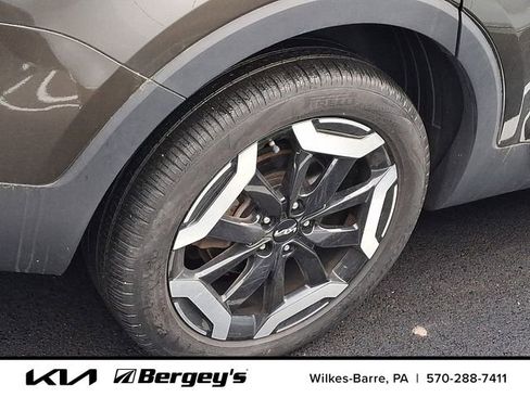 Certified 2023 Kia Telluride S w/ S Sunroof Package image 9