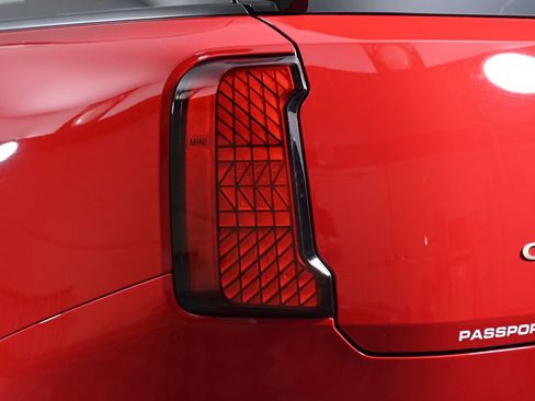 Certified 2025 MINI Cooper Countryman S AWD/4WD image 8