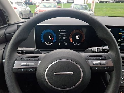 New 2026 Hyundai Tucson SE image 12