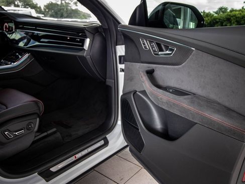 Used 2025 Audi RS Q8 performance image 50