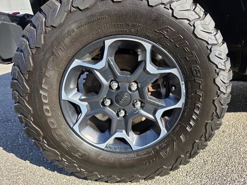 Used 2020 Jeep Wrangler Rubicon w/ Cold Weather Group image 4