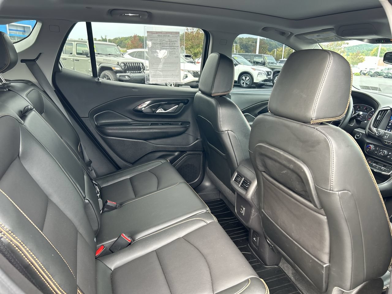Used 2024 GMC Terrain AT4 w/ Tech Package AWD/4WD image 18