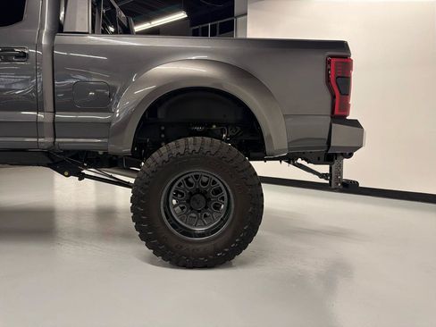 Used 2018 Ford F250 Platinum w/ Platinum Ultimate Package AWD/4WD image 4