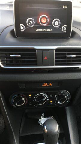 Used 2016 MAZDA MAZDA3 i Sport w/ Preferred Equipment Package FWD image 11