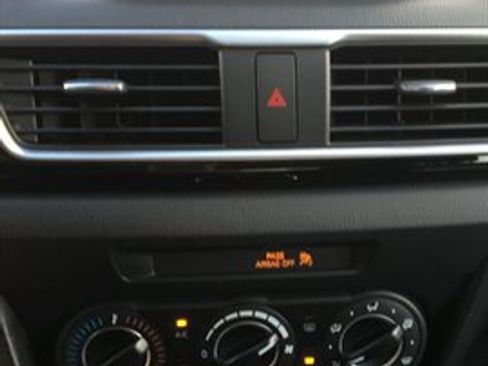 Used 2016 MAZDA MAZDA3 i Sport w/ Preferred Equipment Package image 11