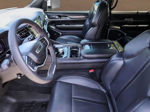 Used 2022 Jeep Wagoneer Series I w/ Convenience Group I RWD image 9