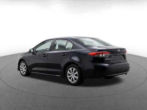 Used 2025 Toyota Corolla LE FWD image 7