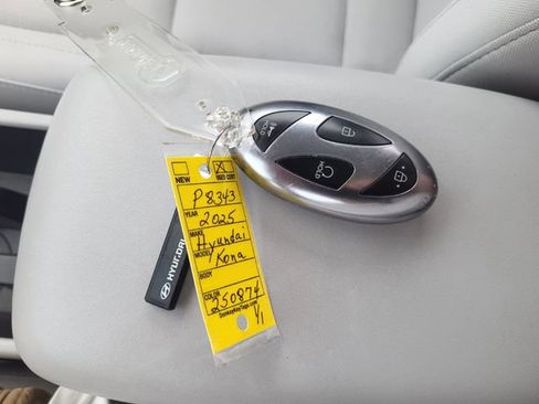 Used 2025 Hyundai Kona SEL image 26
