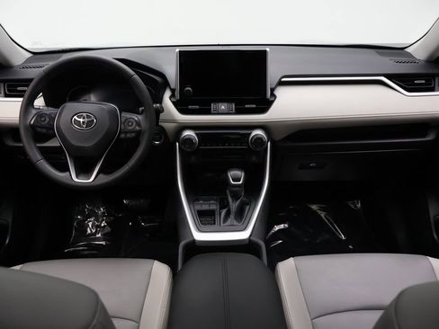 Used 2023 Toyota RAV4 XLE Premium FWD image 24