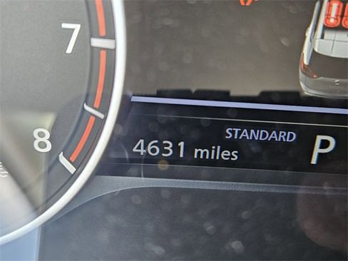 Used 2025 Nissan Rogue S image 25