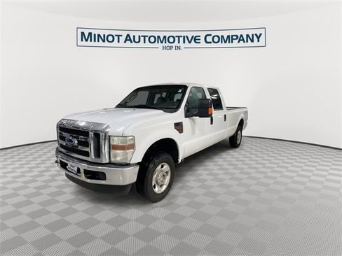 Used 2010 Ford F250 XLT image 4