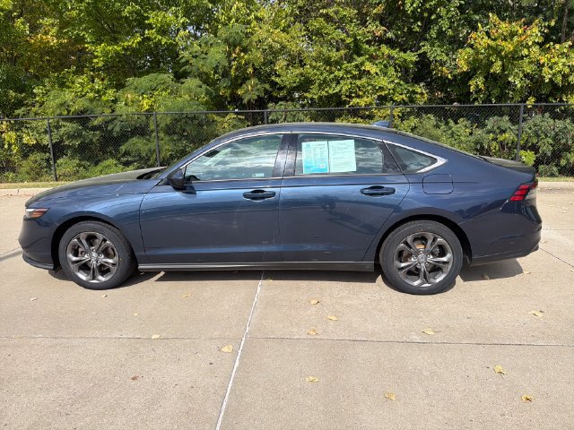 Used 2024 Honda Accord EX image 2