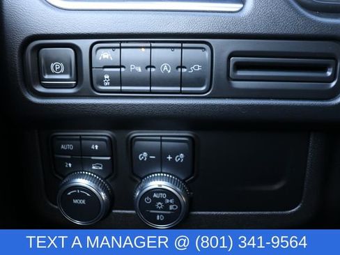 Used 2021 GMC Yukon XL SLT image 23