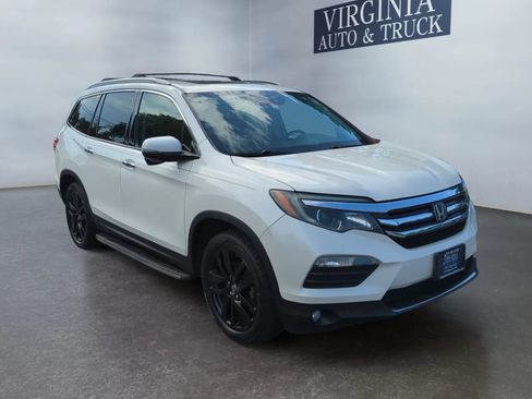 Used 2017 Honda Pilot Touring image 6