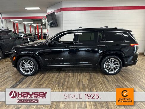 Certified 2022 Jeep Grand Cherokee L Summit w/ Luxury Tech Group V image 2