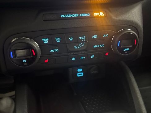 Used 2021 Ford Bronco Sport Outer Banks w/ Outer Banks Package AWD/4WD image 16