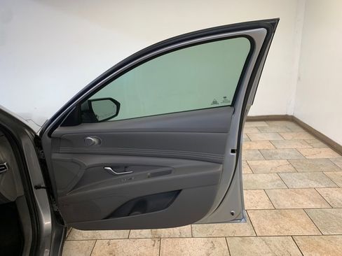 Used 2022 Hyundai Elantra SEL w/ Convenience + Premium Package image 45