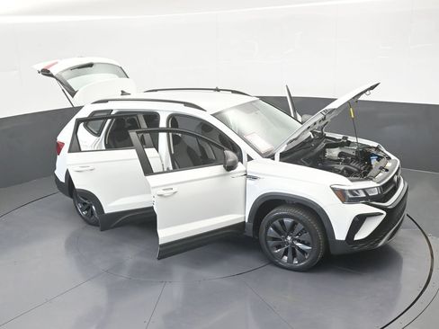 Used 2022 Volkswagen Taos S image 63