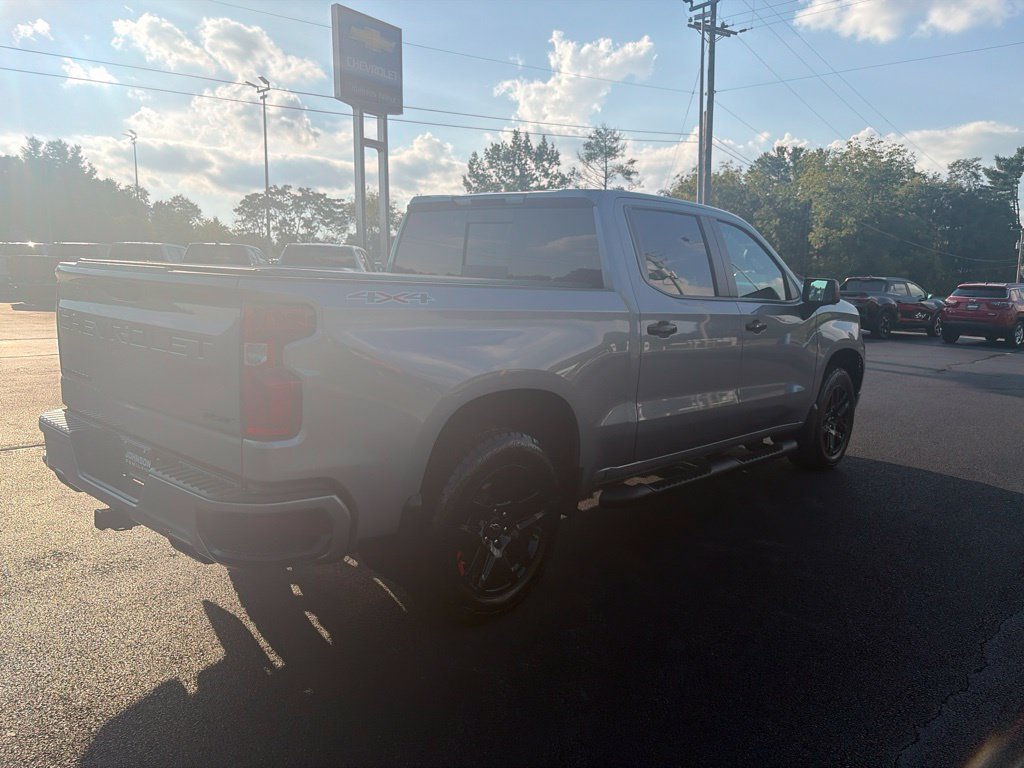 Used 2024 Chevrolet Silverado 1500 RST w/ Redline Edition AWD/4WD image 10