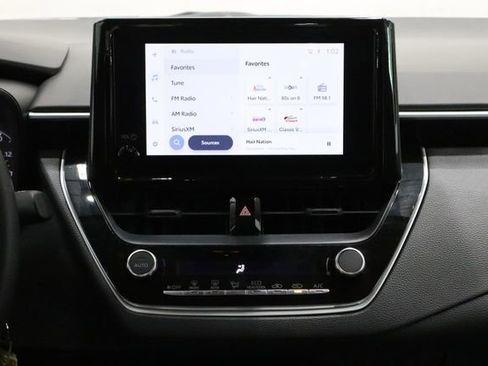 Used 2023 Toyota Corolla LE image 28