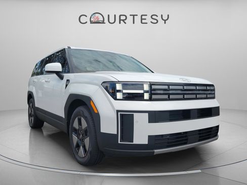 New 2026 Hyundai Santa Fe SE image 5