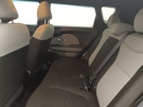 Used 2019 Kia Soul FWD image 18