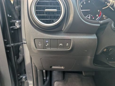 Used 2021 Hyundai Kona SEL Plus FWD image 11