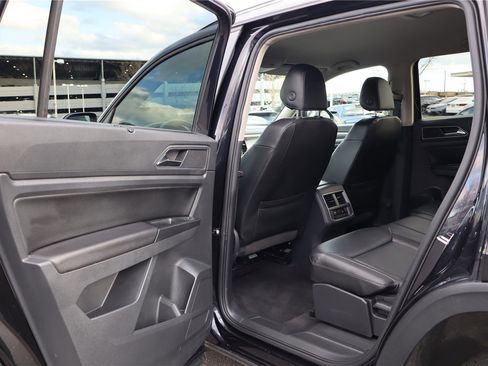 Used 2018 Volkswagen Atlas SE image 19
