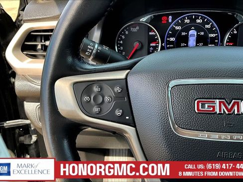 Used 2022 GMC Acadia Denali w/ Denali Ultimate Package image 11