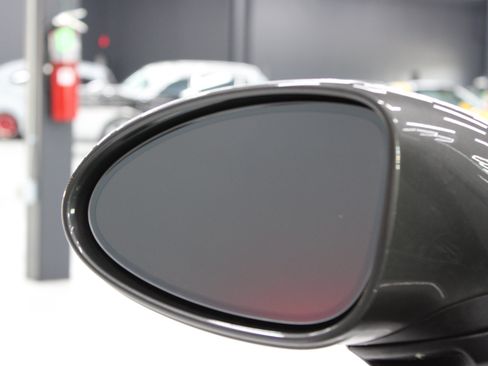 Used 2021 Porsche 718 Boxster w/ Premium Package RWD image 25