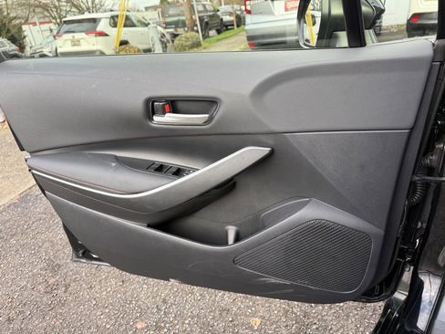 Used 2023 Toyota Corolla SE image 18
