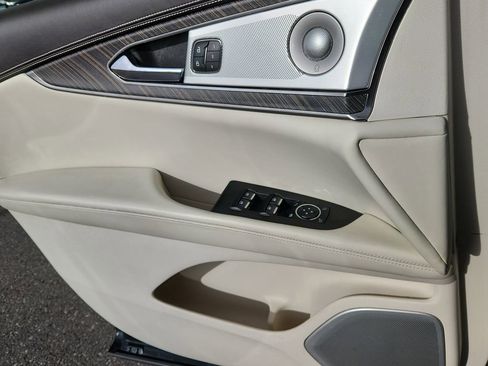 Used 2020 Lincoln Nautilus Black Label w/ Cargo Utility Package image 9