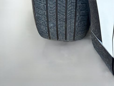 Used 2025 Cadillac Optiq Sport 1 w/ LPO, Floor Liner Package AWD/4WD image 45
