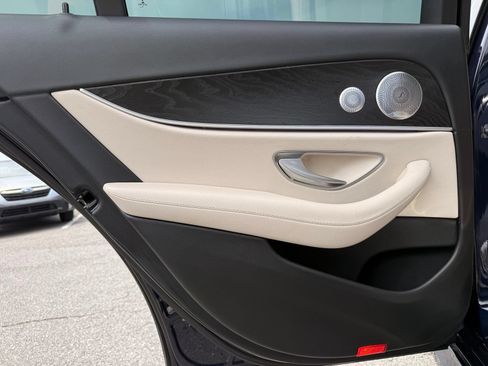 Used 2019 Mercedes-Benz E 300 image 24