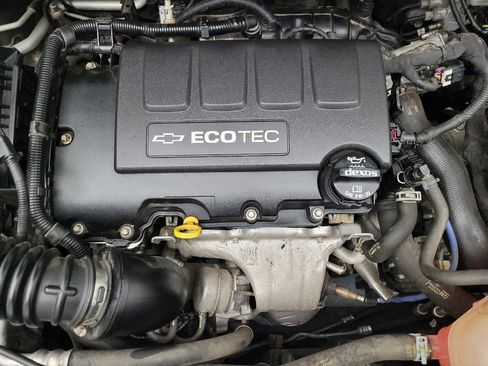 Used 2017 Chevrolet Sonic LT image 30