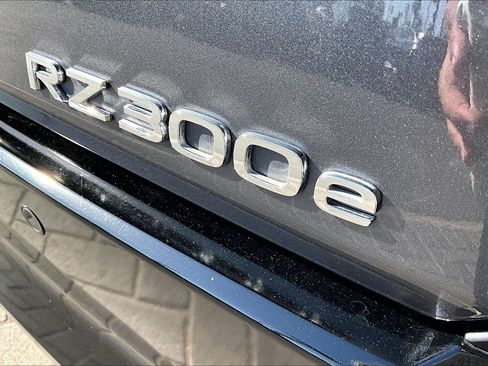 Used 2025 Lexus RZ 300e w/ Cold Area Package FWD image 8