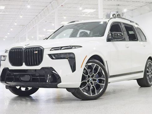 Used 2025 BMW X7 M60i AWD/4WD image 6