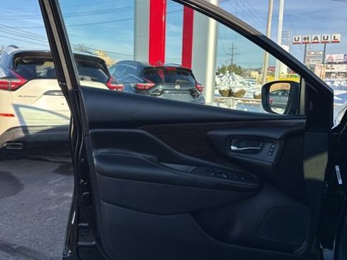 Certified 2020 Nissan Murano Platinum w/ Cargo Package image 11