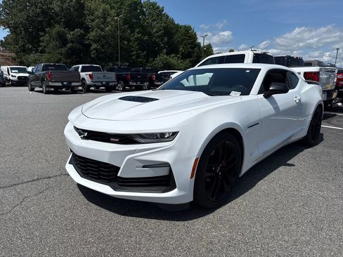 Used 2023 Chevrolet Camaro SS RWD image 3